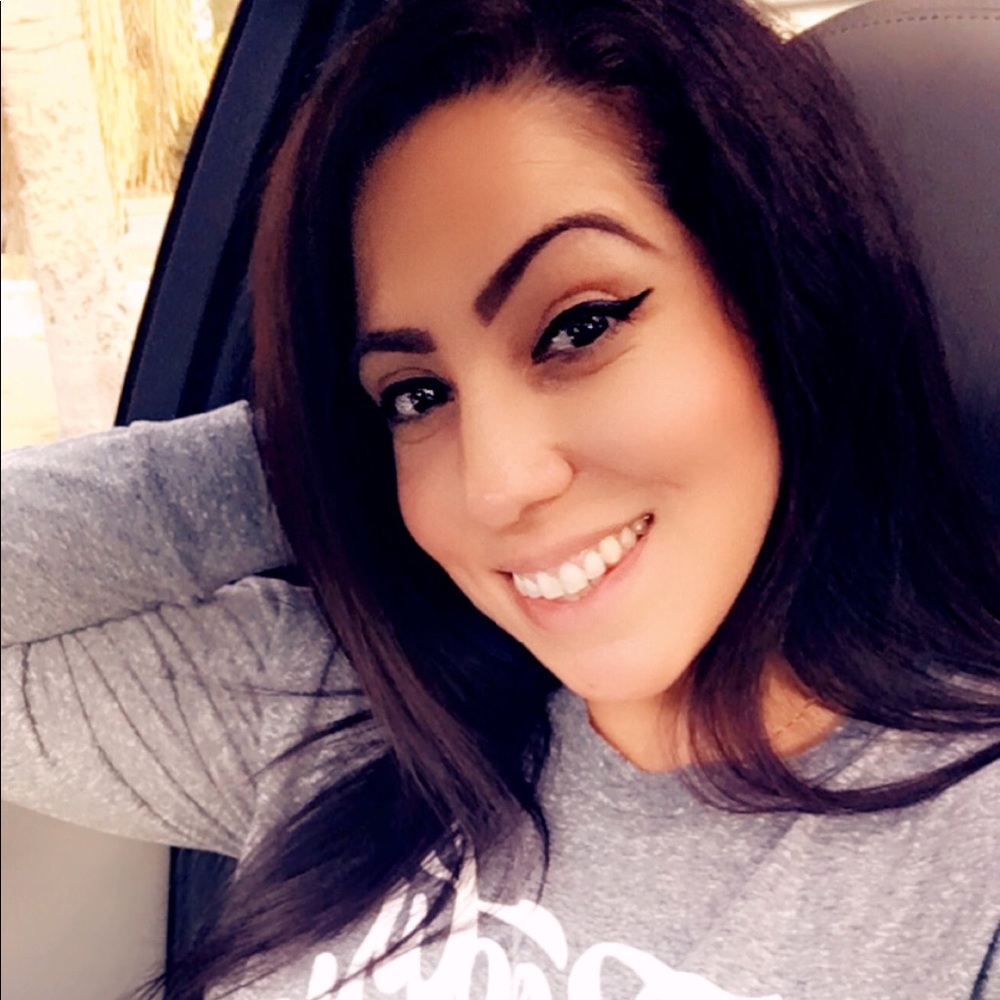 Meet your Posher, Victoria